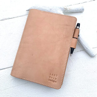バタフライストッパー手帳カバー（A5サイズ）｜Non-Foundation Leather ノンファンデーションレザー「感動の瞬間を記録する日記帳のような革」
