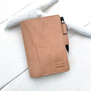 バタフライストッパー手帳カバー（A6サイズ）｜Non-Foundation Leather ノンファンデーションレザー「感動の瞬間を記録する日記帳のような革」