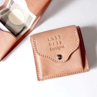 ミニマム２つ折り財布 （外小銭入れつき）｜Non-Foundation Leather ノンファンデーションレザー「感動の瞬間を記録する日記帳のような革」